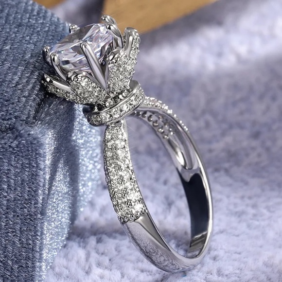 Sterling silver lotus flower ring - Picture 3 of 4